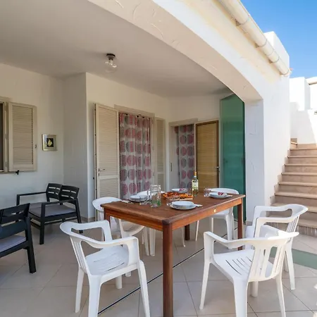 Marina - Con Patio Privato Vicino Al Mare Вилла Остуни